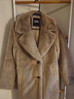 ZARA Plush Faux Fur Teddy Coat in Beige